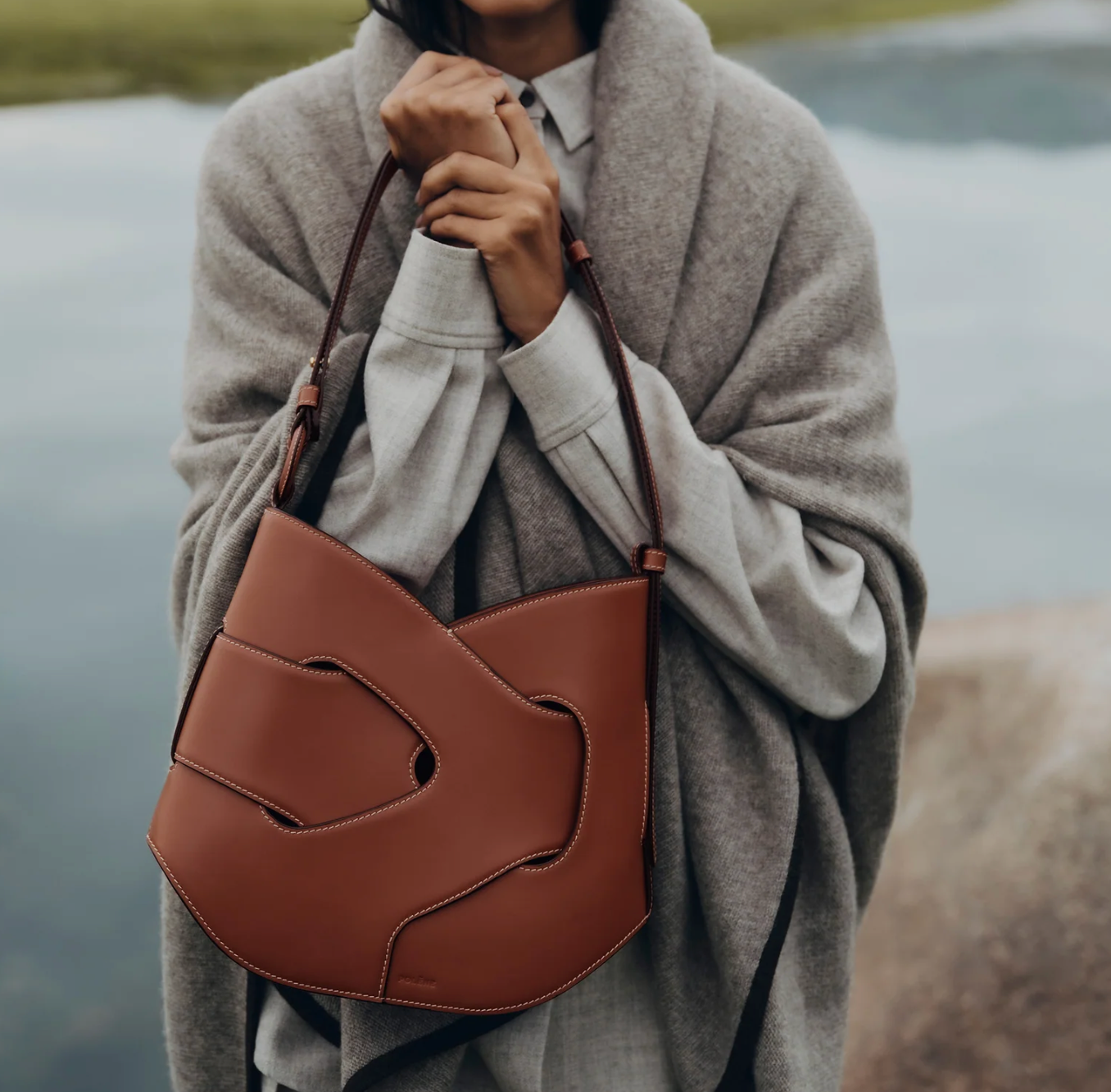 Nodde Hobo-EDITION SMOOTH COGNAC (ÖN SİPARİŞ)