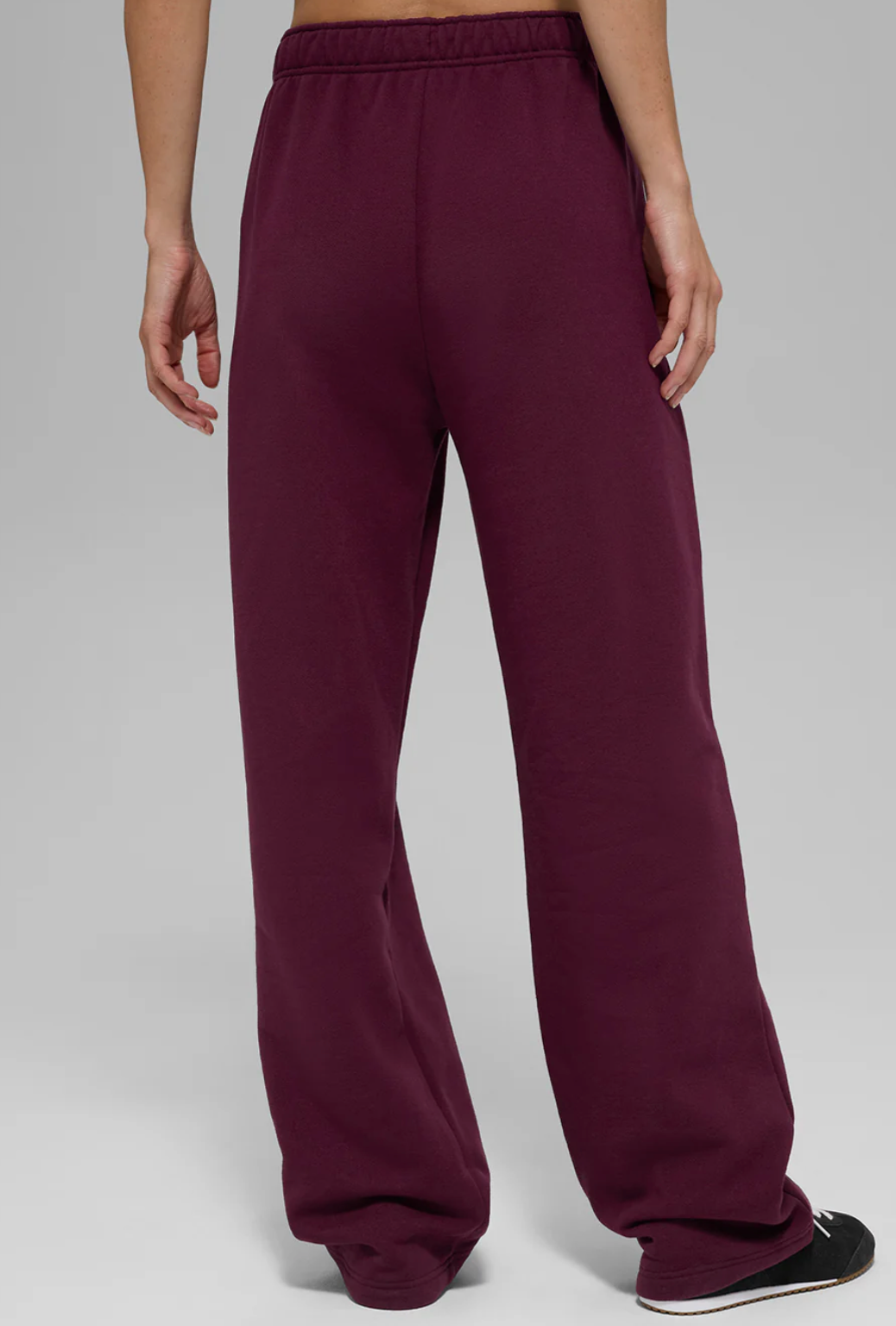 Alo Yoga Accolade Straight Leg Sweatpant