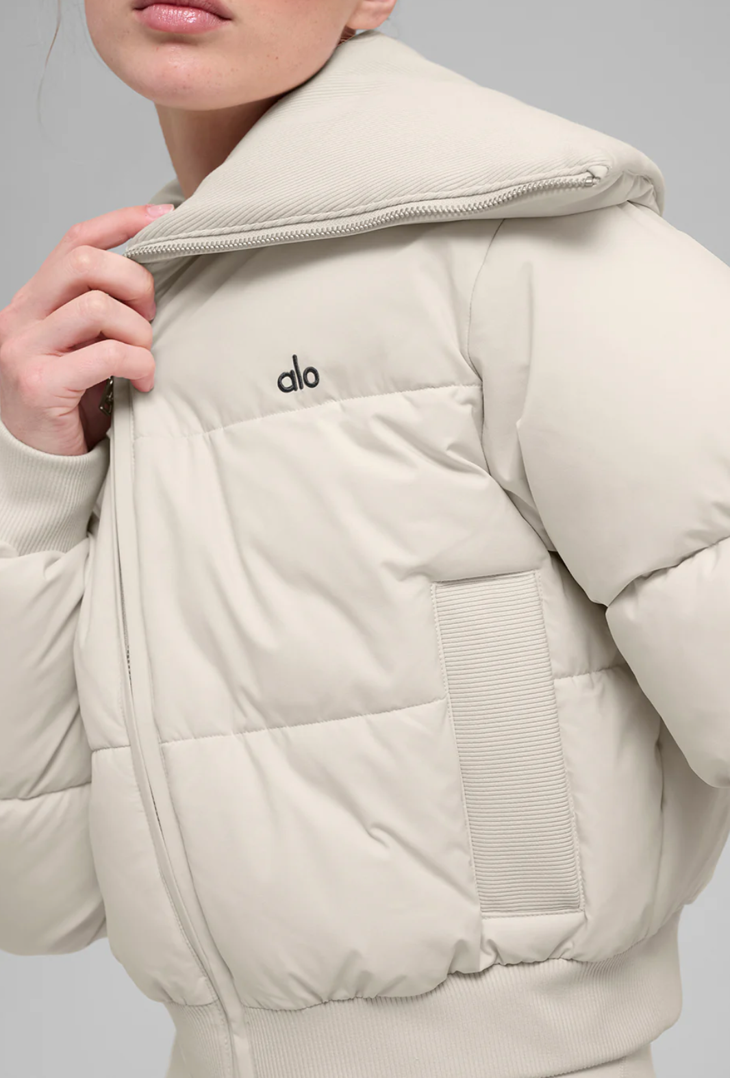 Alo Yoga Captivate Puffer