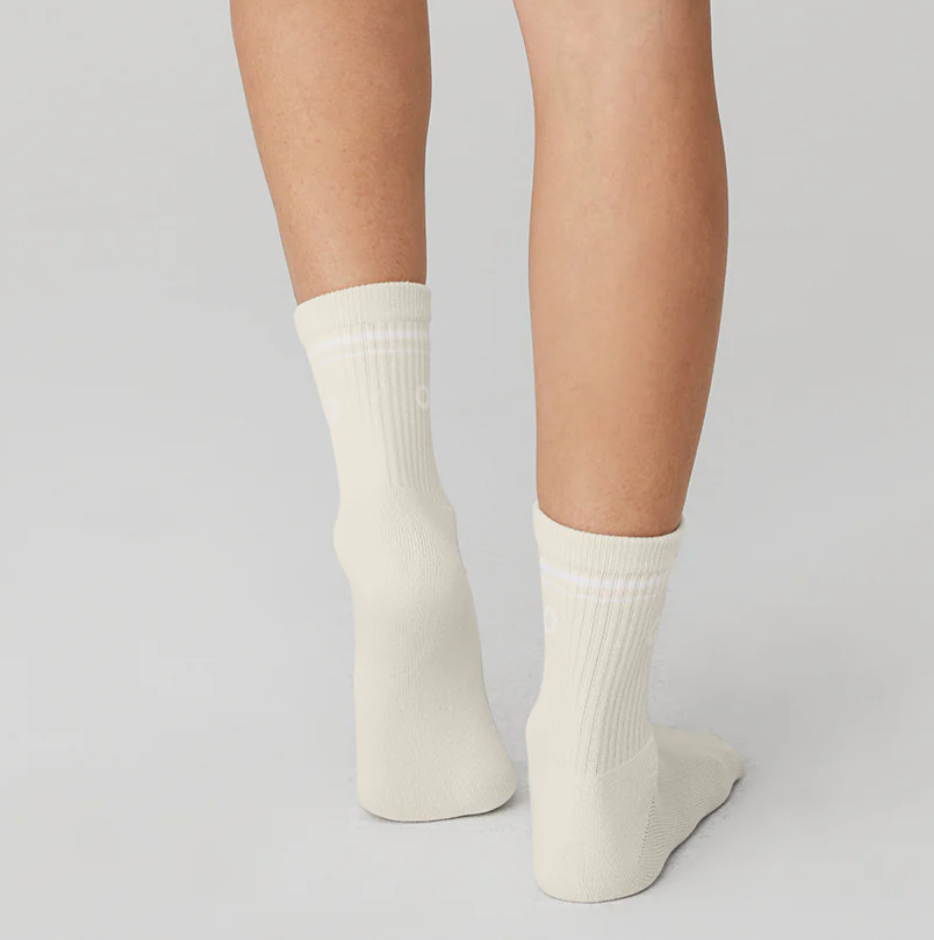 Alo Yoga Unisex Half-Crew Throwback Sock