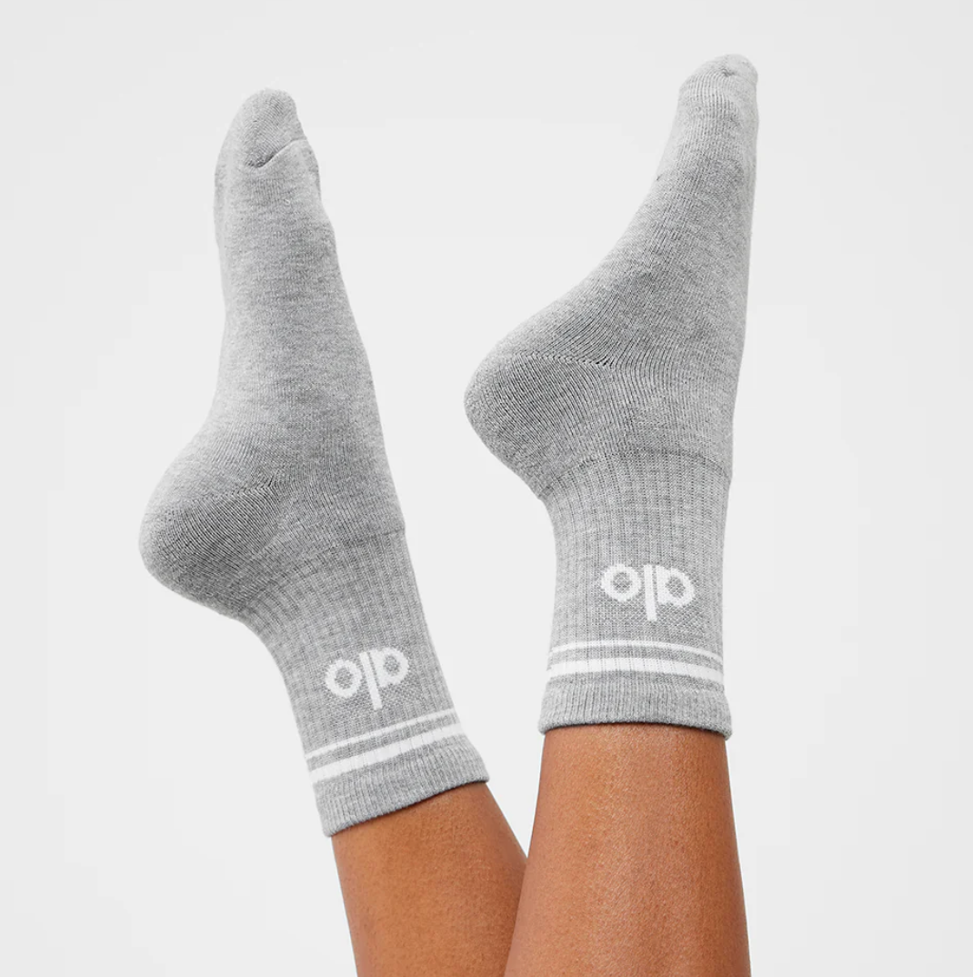 Alo Yoga Unisex Half-Crew Throwback Sock