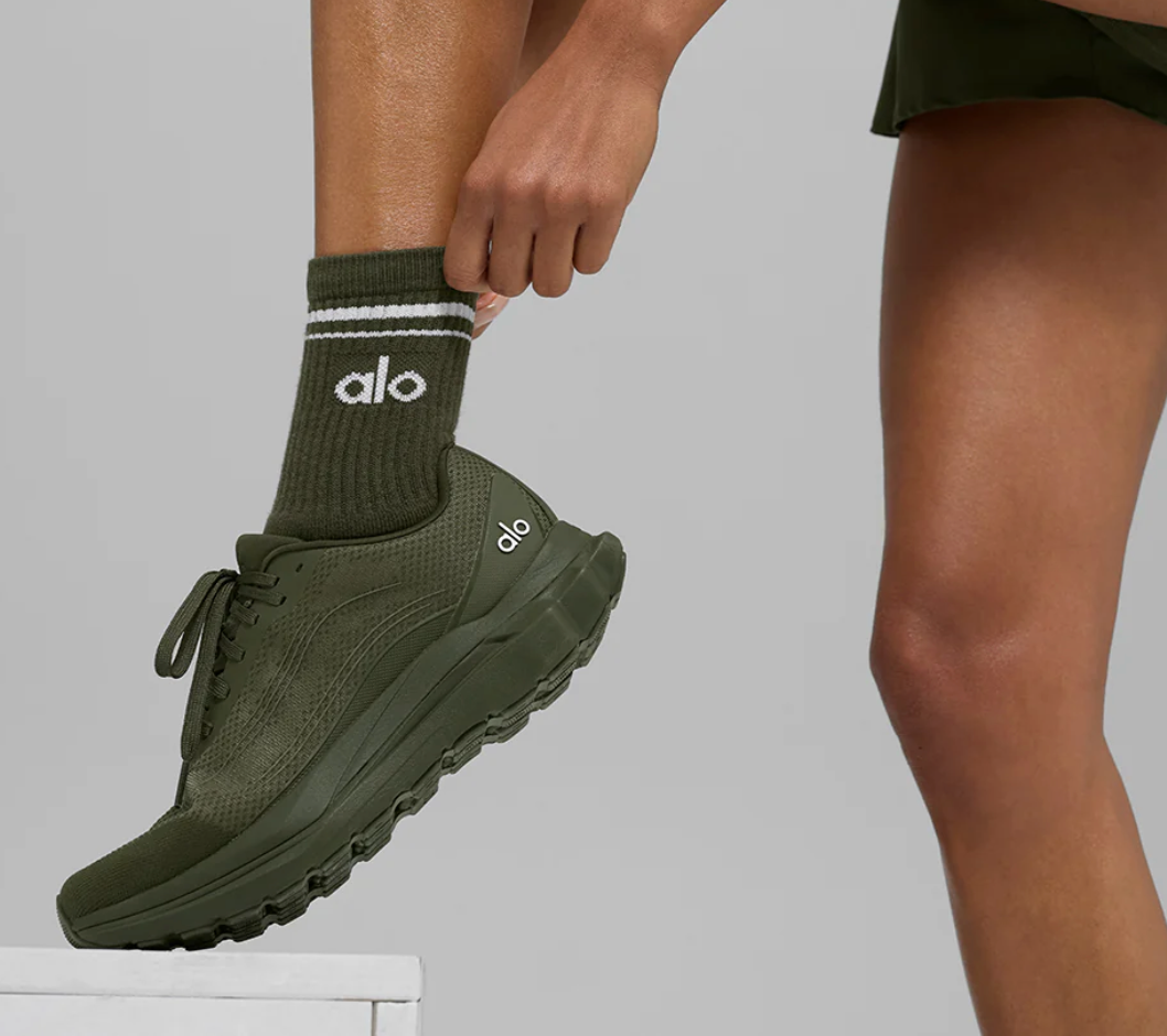 Alo Yoga Unisex Half-Crew Throwback Sock
