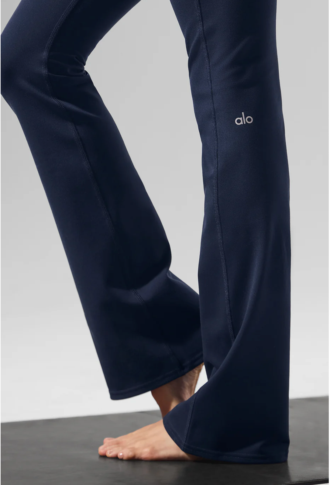 Alo Yoga Airbrush High-Waist Bootcut Legging