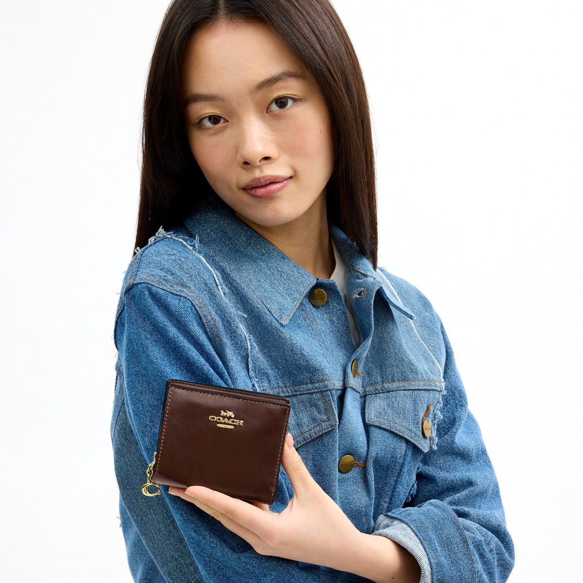Coach Snap Wallet With Charm - Gold/Maple