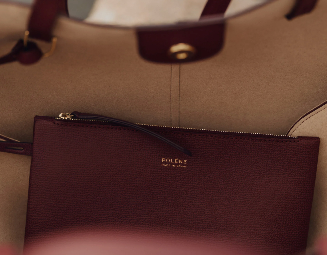 Cyme-EDITION TEXTURED BLACK CHERRY