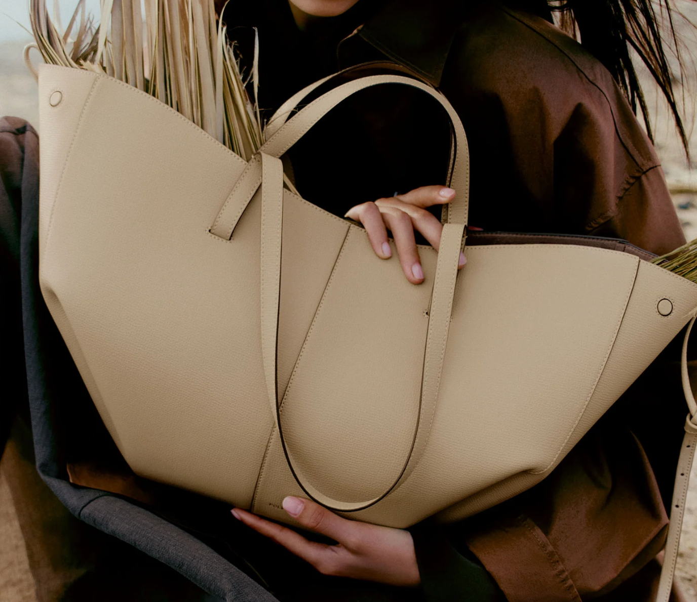 Cyme-EDITION TEXTURED SAND