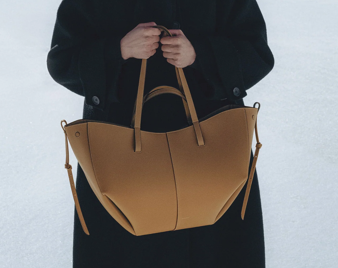 Cyme-EDITION TEXTURED OCHER