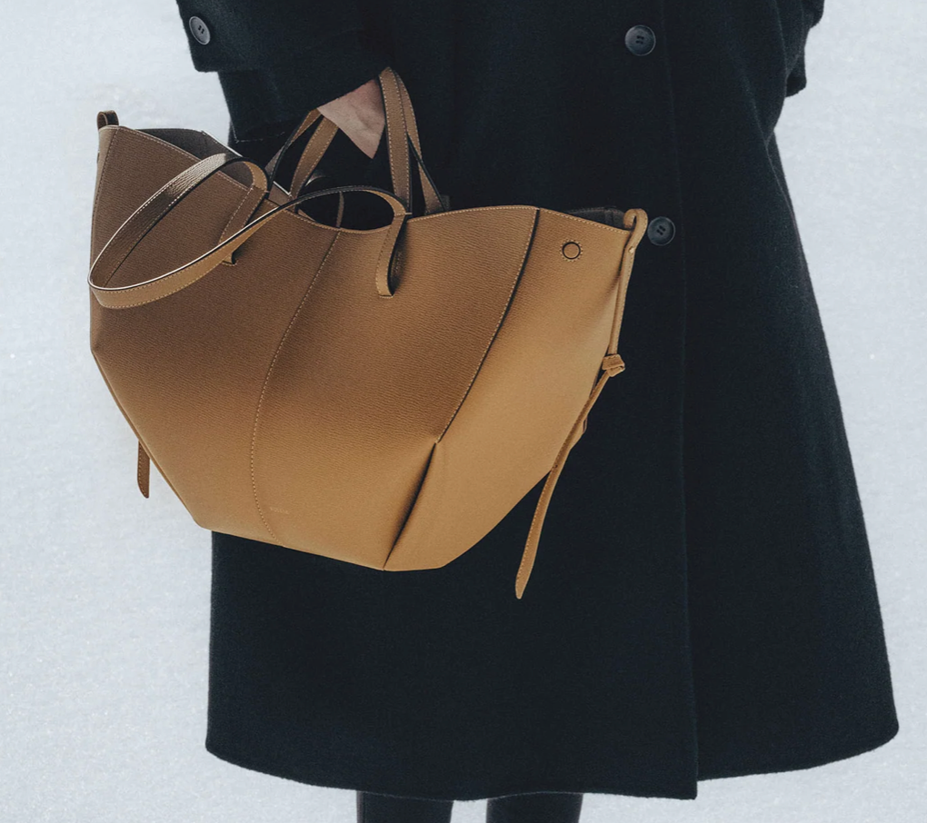 Cyme-EDITION TEXTURED OCHER