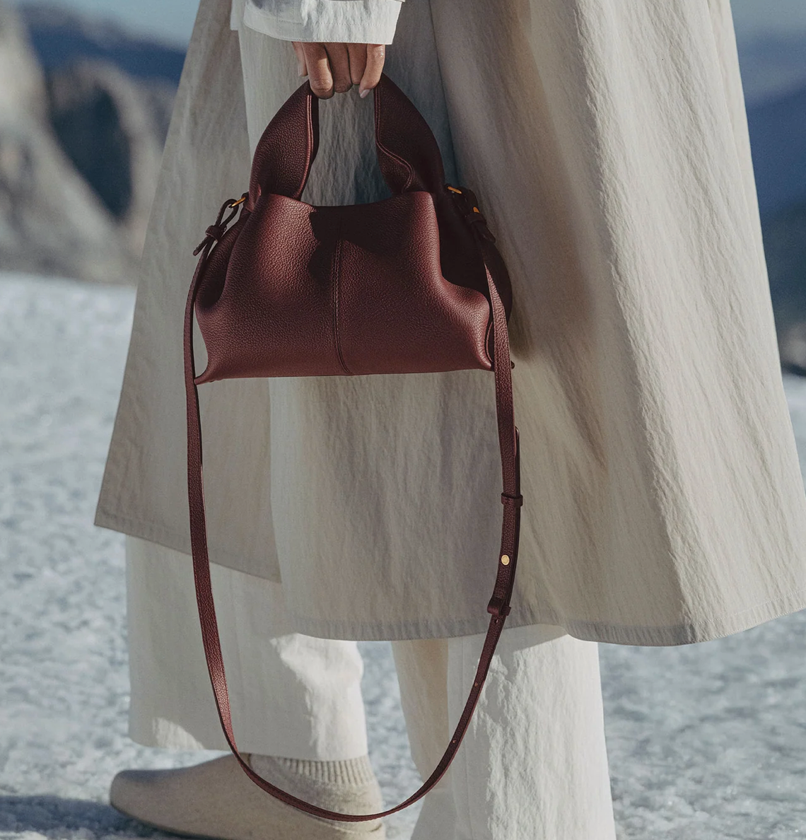 Numéro Neuf Mini-EDITION TEXTURED BLACK CHERRY (ÖN SİPARİŞ)