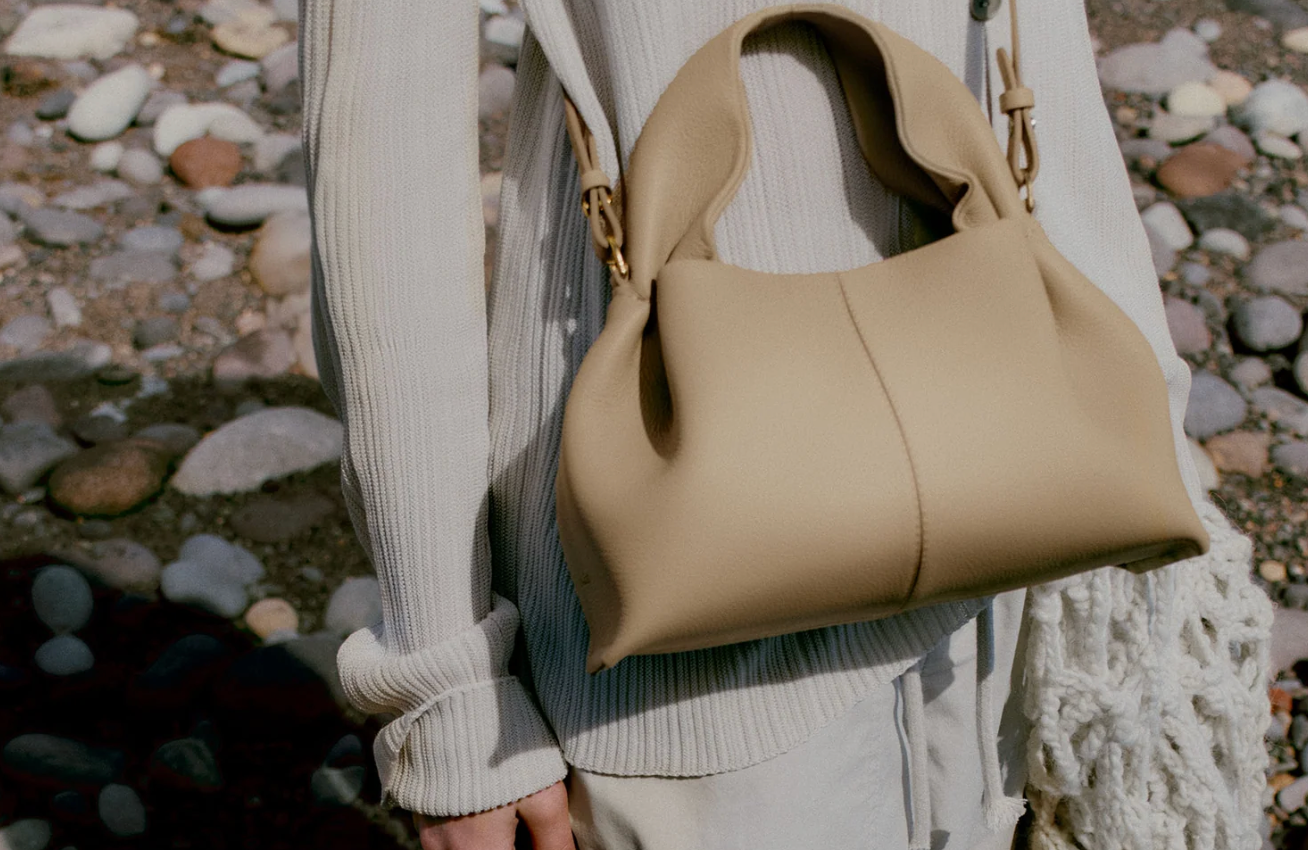 Numéro Neuf Mini-EDITION TEXTURED SAND