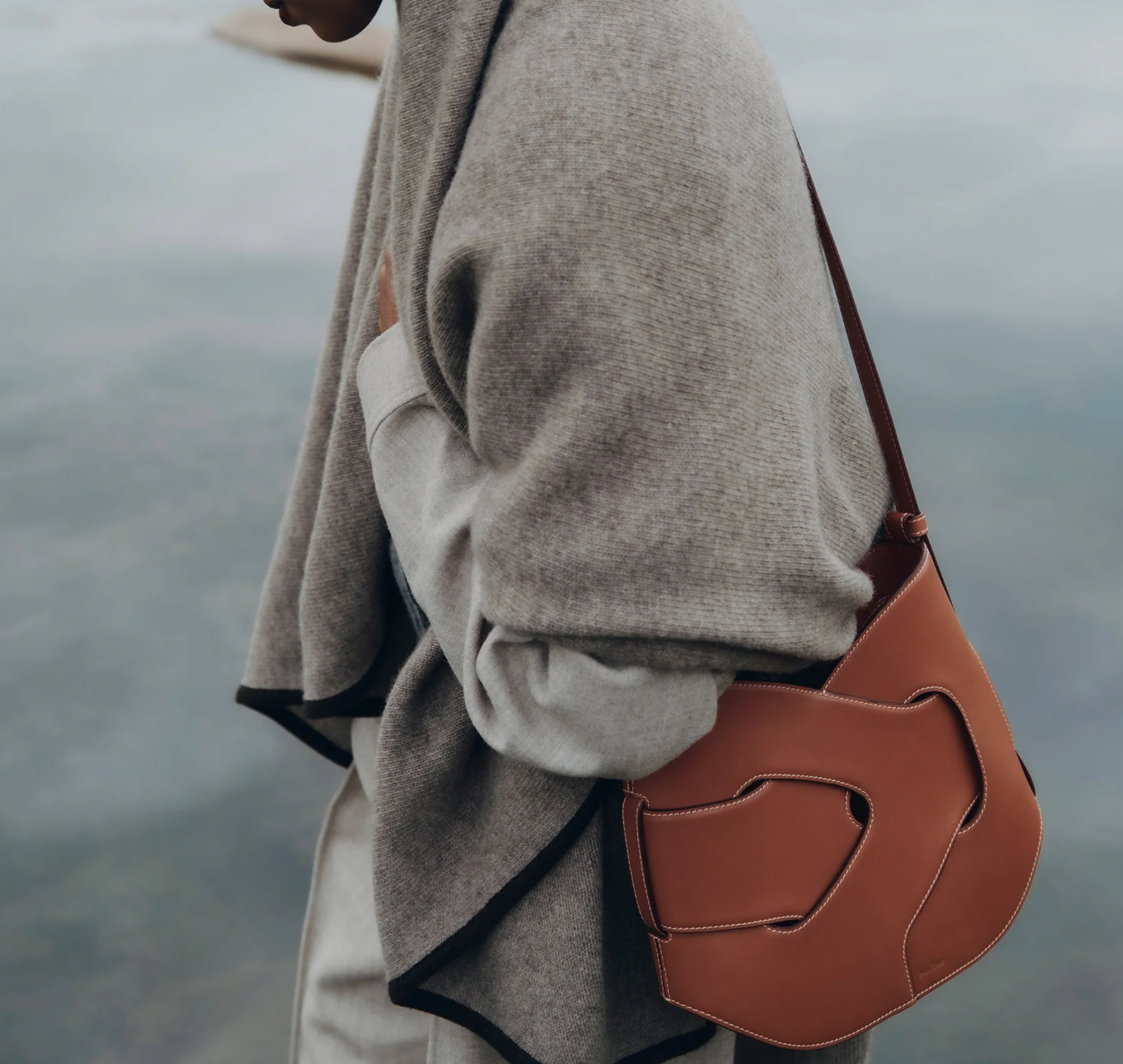Nodde Hobo-EDITION SMOOTH COGNAC (ÖN SİPARİŞ)
