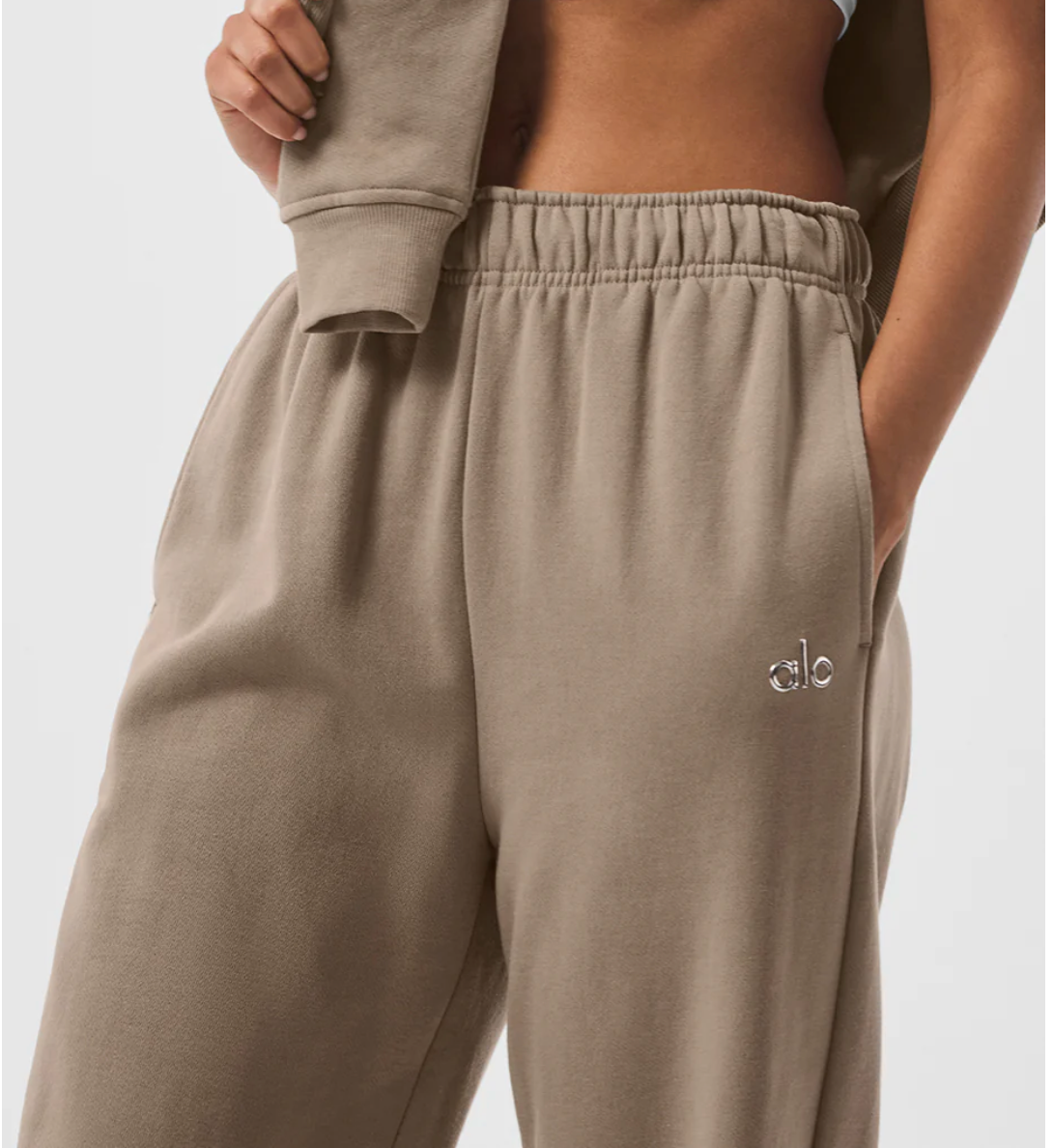 Alo Yoga Accolade Straight Leg Sweatpant