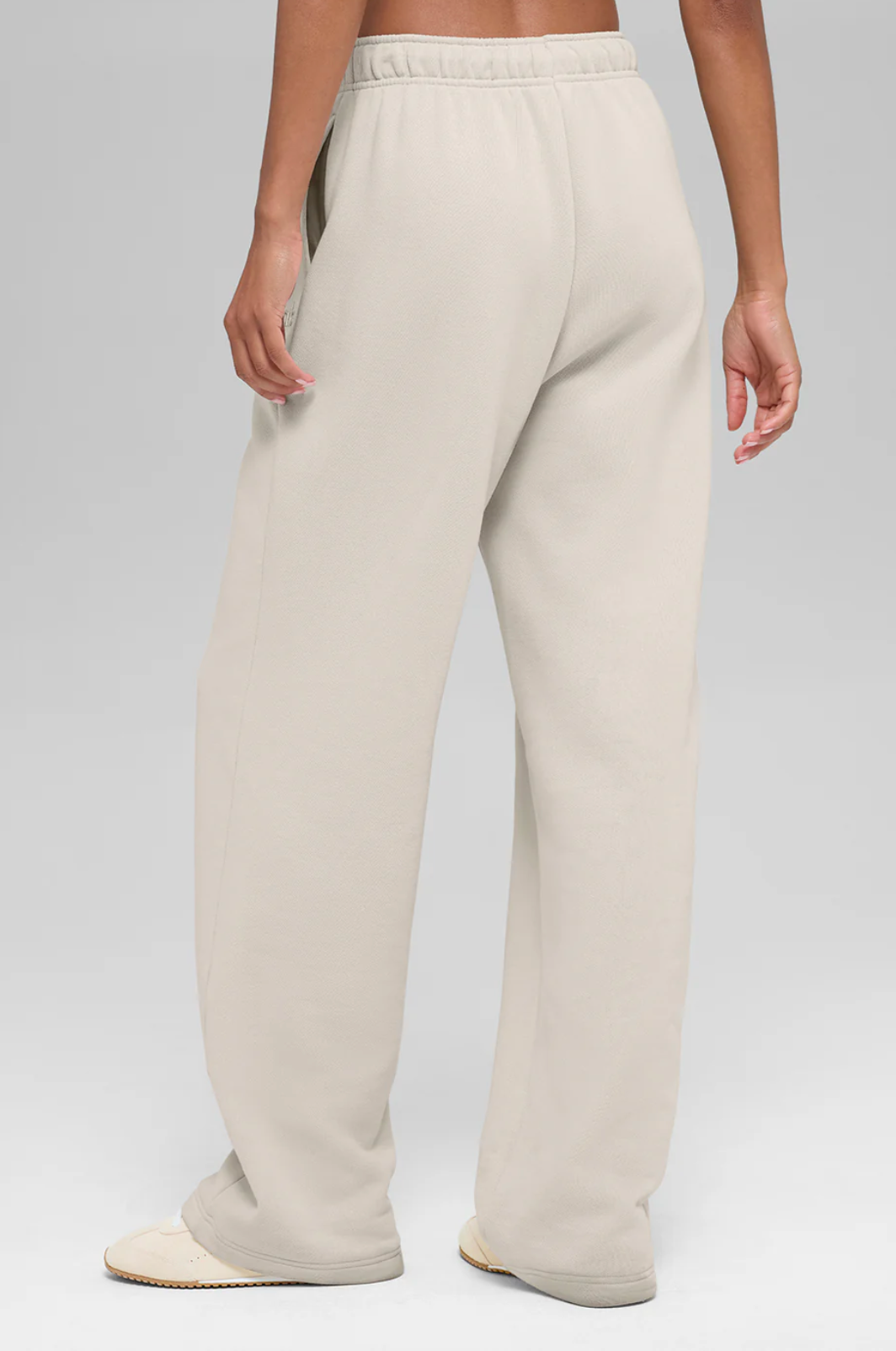 Alo Yoga Accolade Straight Leg Sweatpant