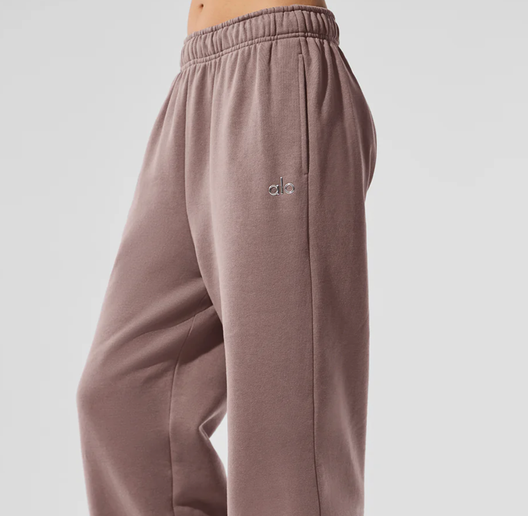 Alo Yoga Accolade Straight Leg Sweatpant