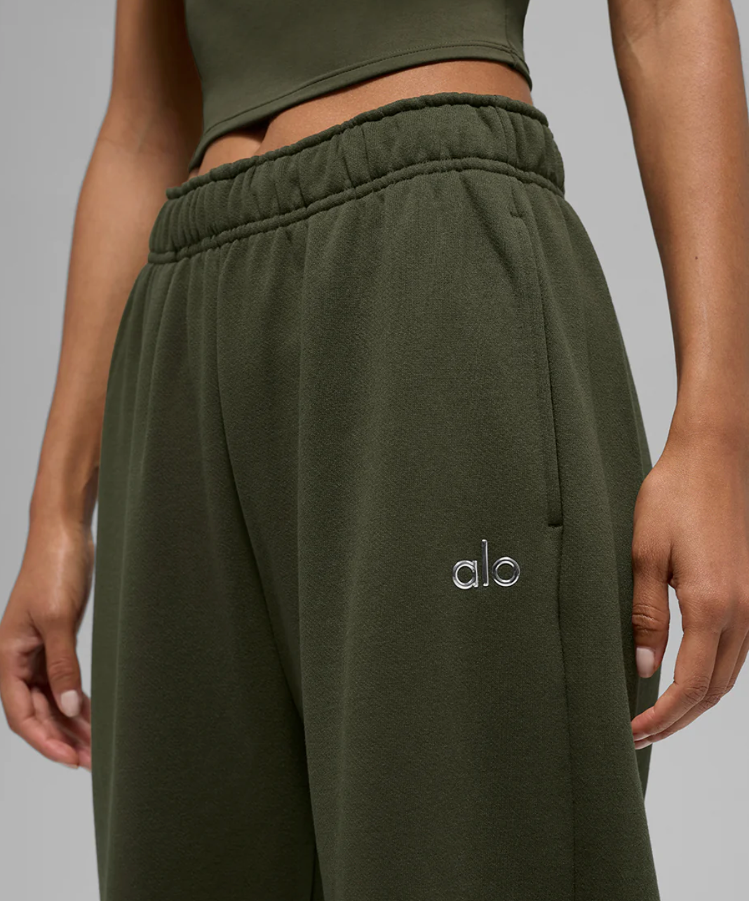 Alo Yoga Accolade Straight Leg Sweatpant