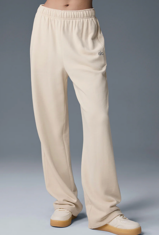 Alo Yoga Accolade Straight Leg Sweatpant
