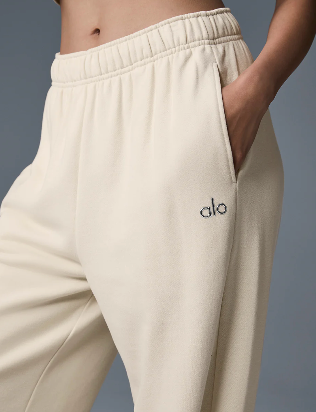 Alo Yoga Accolade Straight Leg Sweatpant