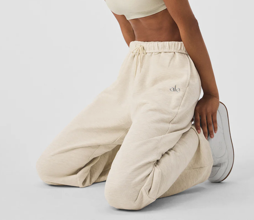 Alo Yoga Accolade Straight Leg Sweatpant