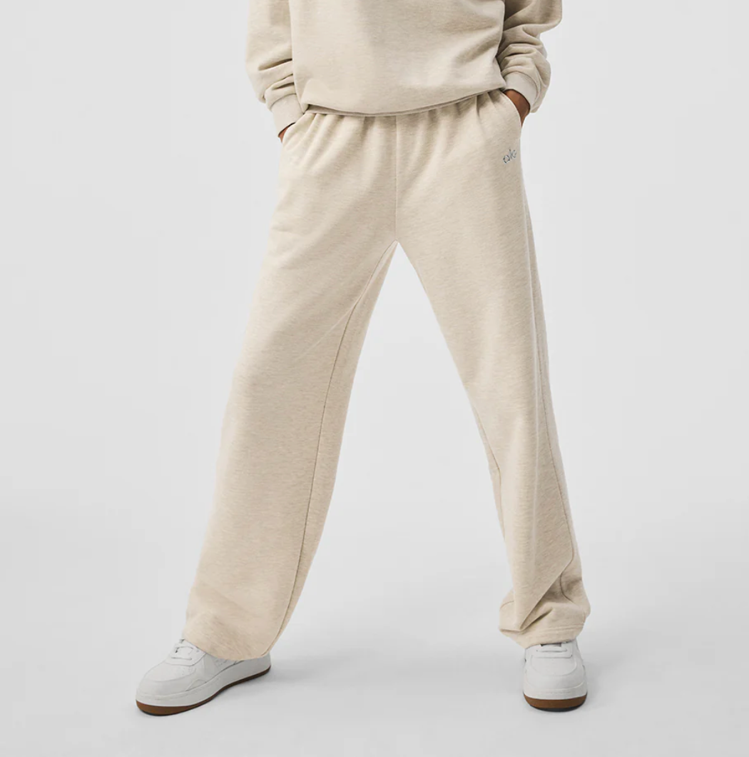 Alo Yoga Accolade Straight Leg Sweatpant
