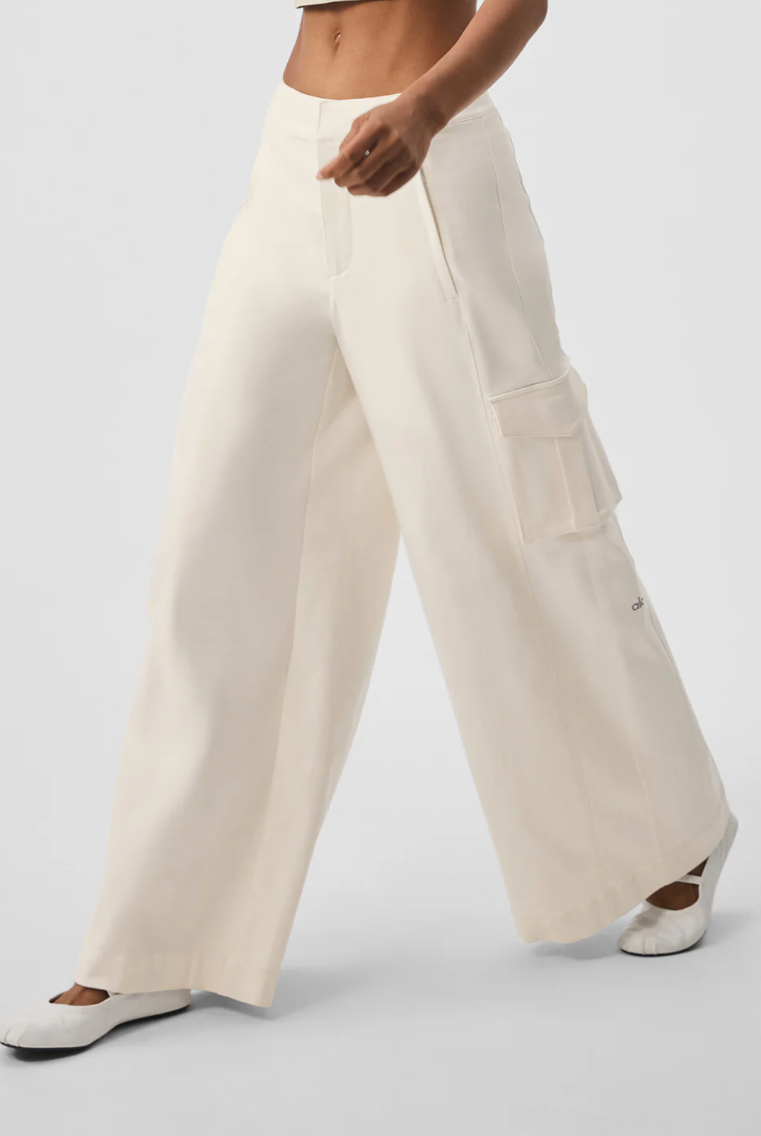 Alo Yoga Show Off Cargo Wide Leg Trouser (Regular)