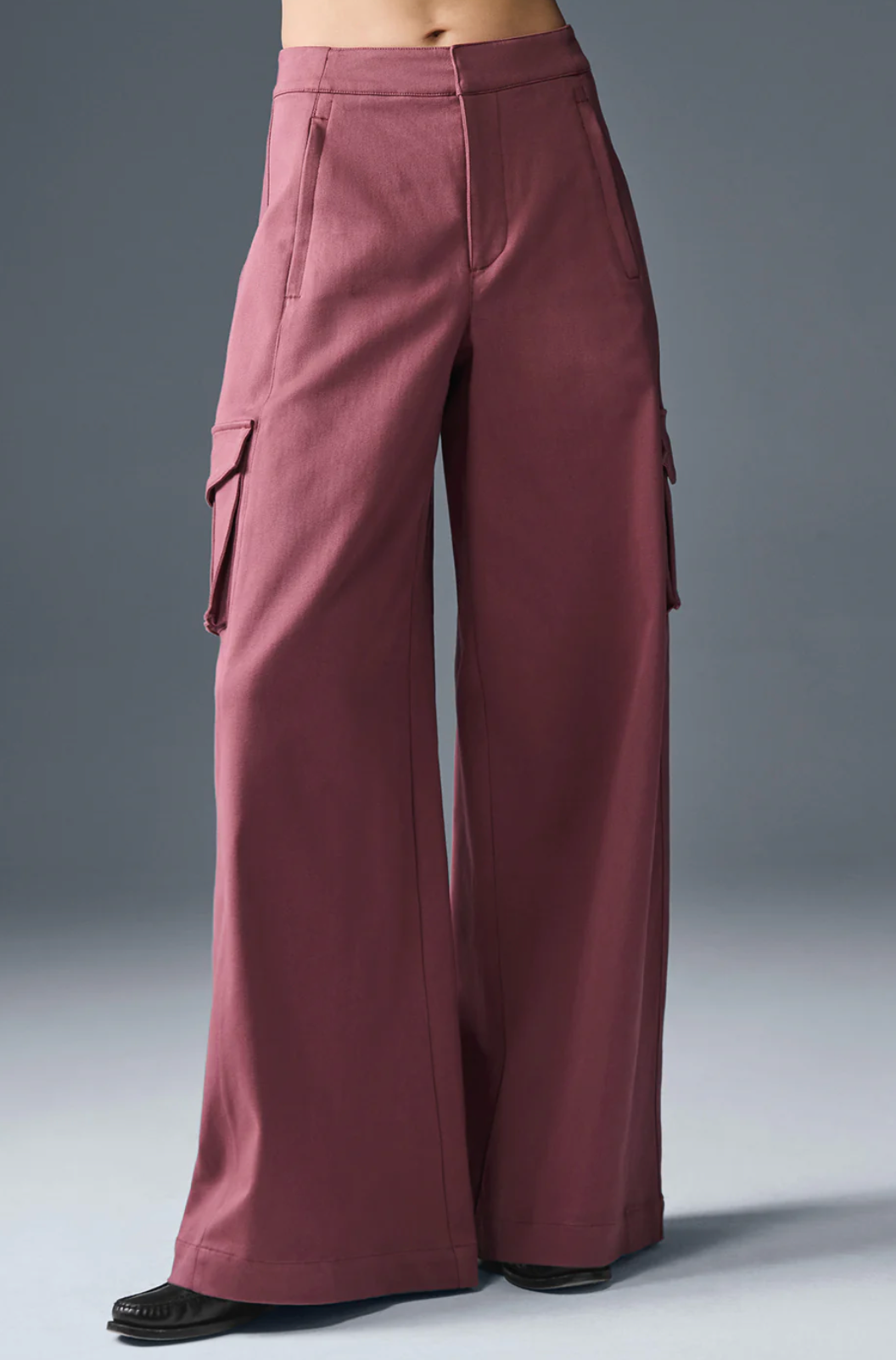 Alo Yoga Show Off Cargo Wide Leg Trouser (Regular)