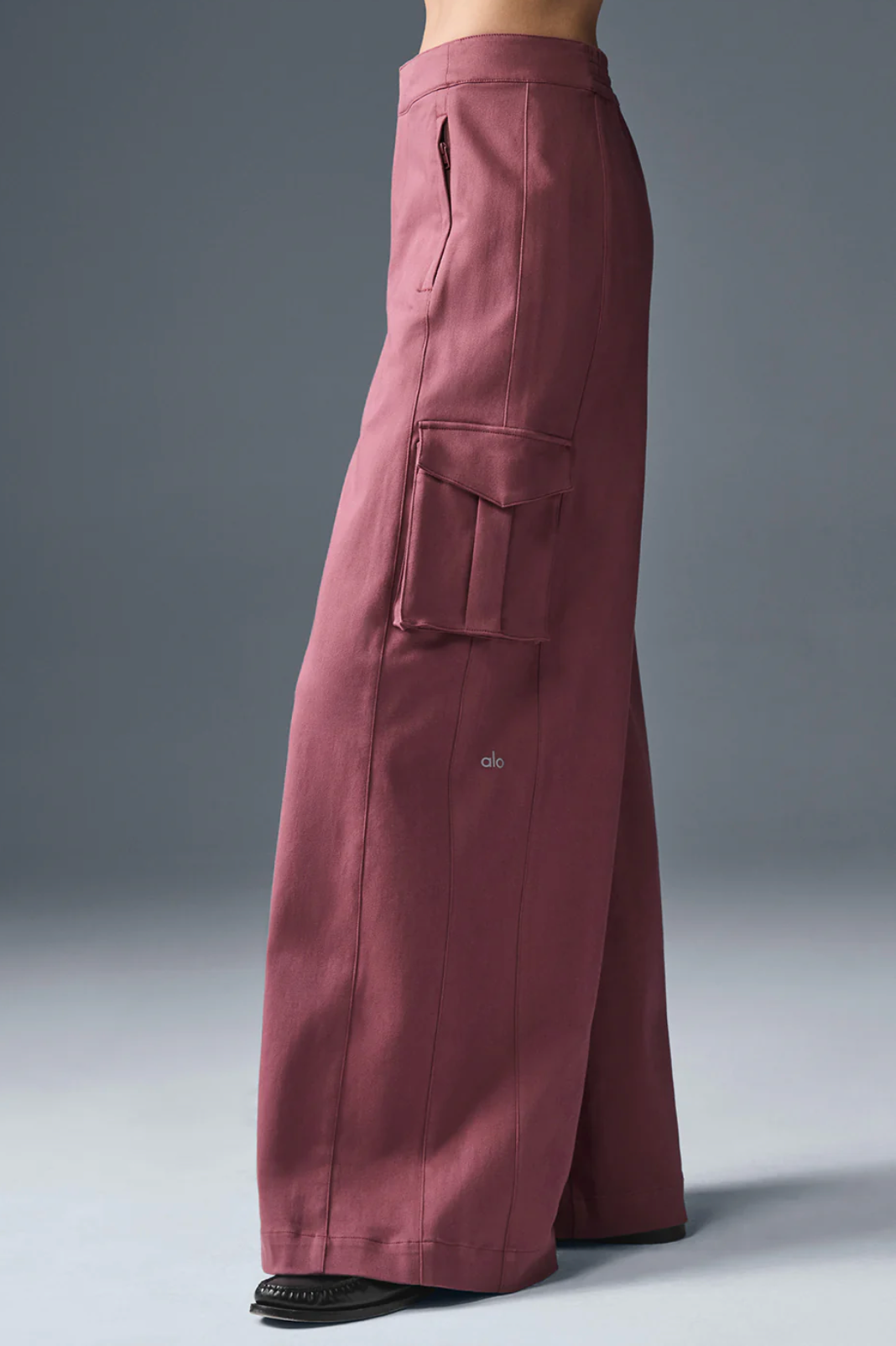 Alo Yoga Show Off Cargo Wide Leg Trouser (Regular)