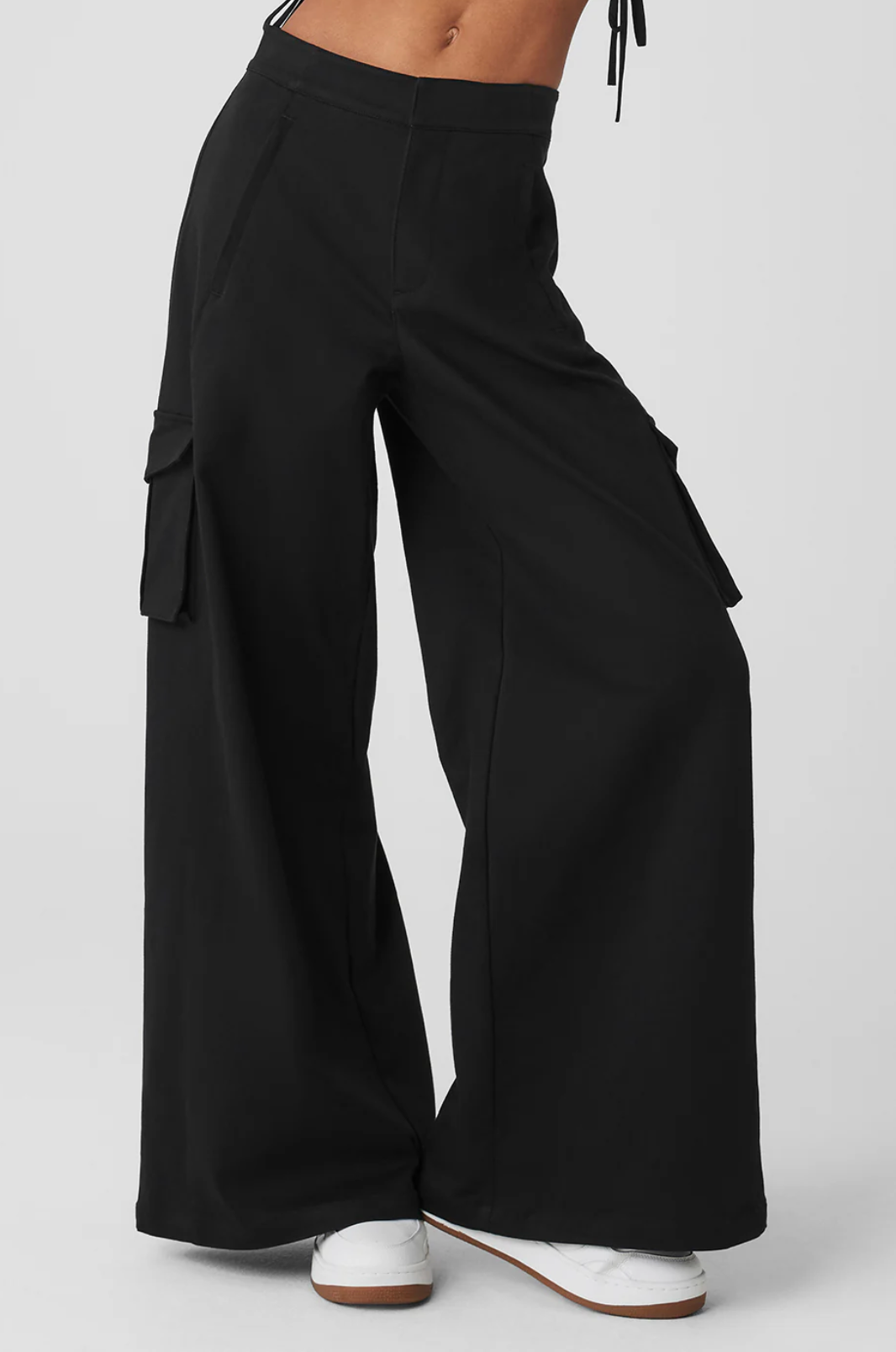 Alo Yoga Show Off Cargo Wide Leg Trouser (Long)