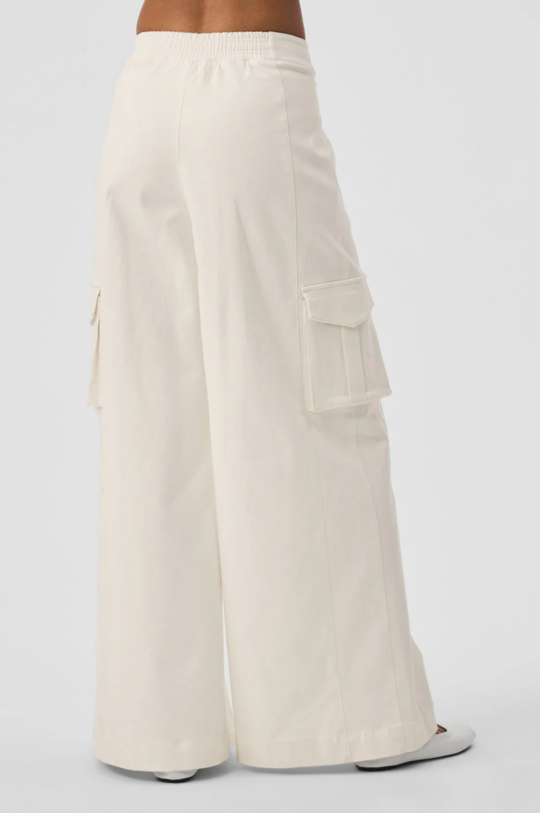 Alo Yoga Show Off Cargo Wide Leg Trouser (Long)