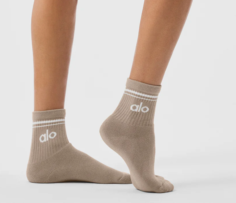 Alo Yoga Unisex Half-Crew Throwback Sock