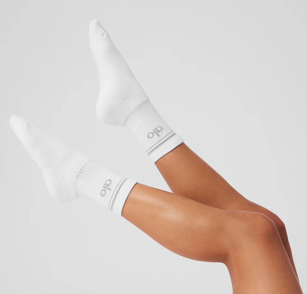 Alo Yoga Unisex Half-Crew Throwback Sock