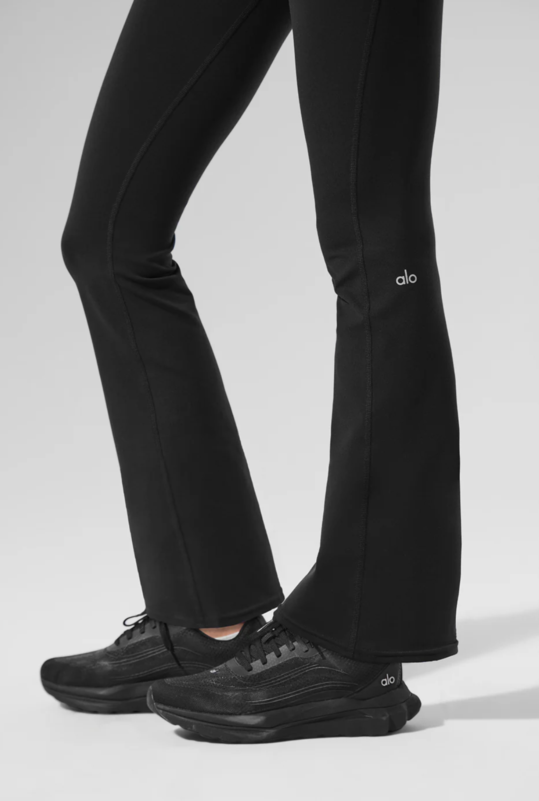 Alo Yoga Airbrush High-Waist 7/8 Bootcut Legging