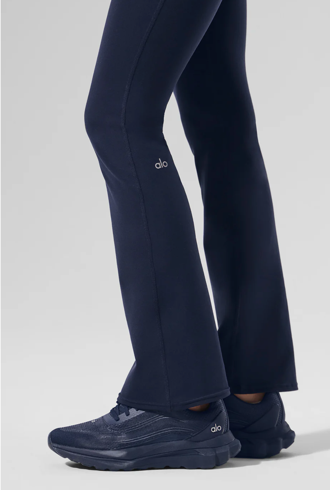 Alo Yoga Airbrush High-Waist 7/8 Bootcut Legging