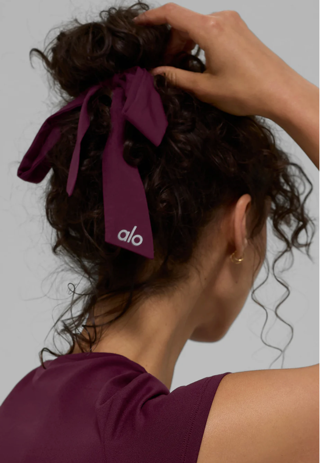 Alo Yoga Love Knots Tie Scrunchie