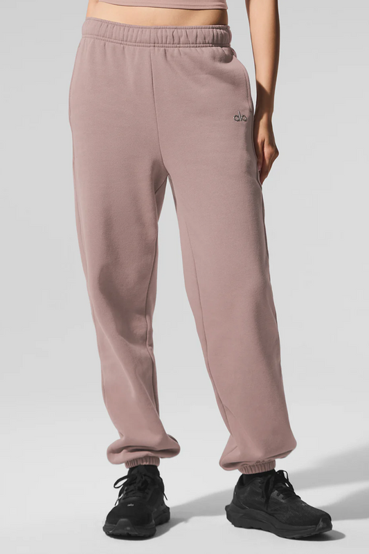 Alo Yoga Accolade Sweatpant