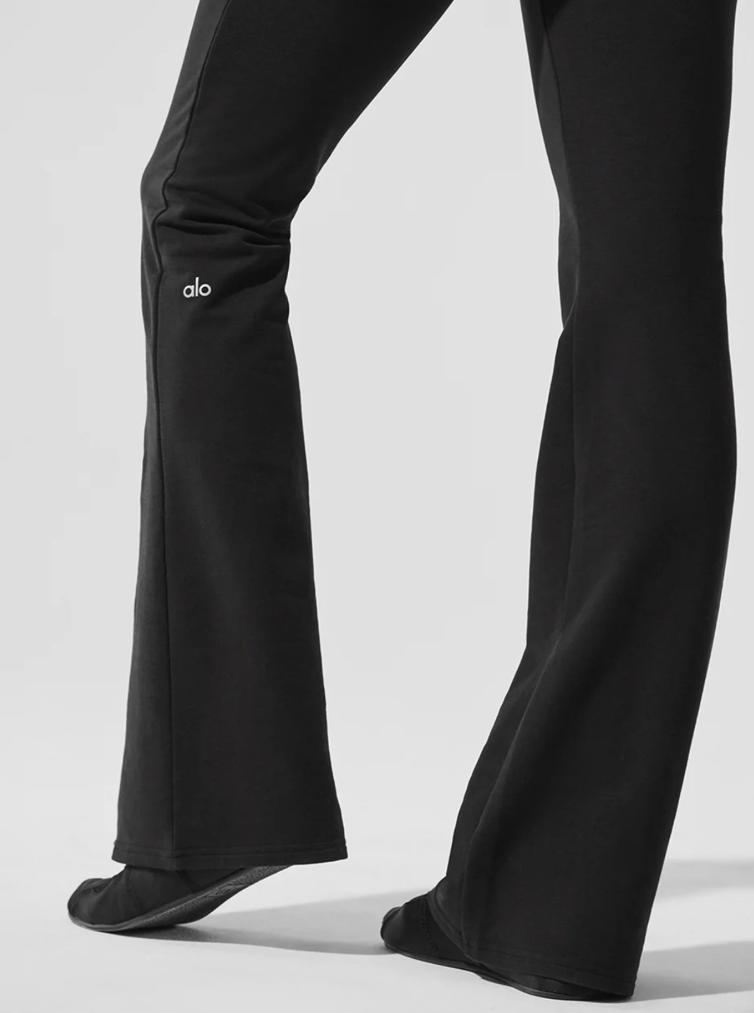 Alo Yoga Sway Bootcut Sweatpant