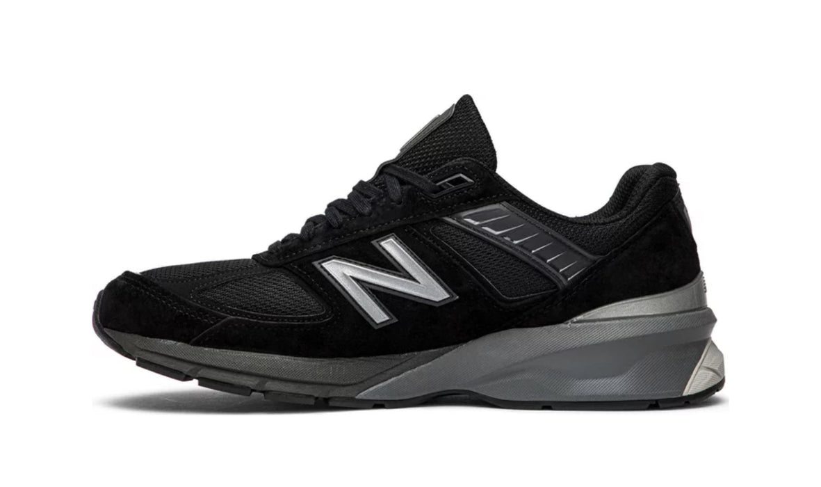 New Balance 990v5 in Black