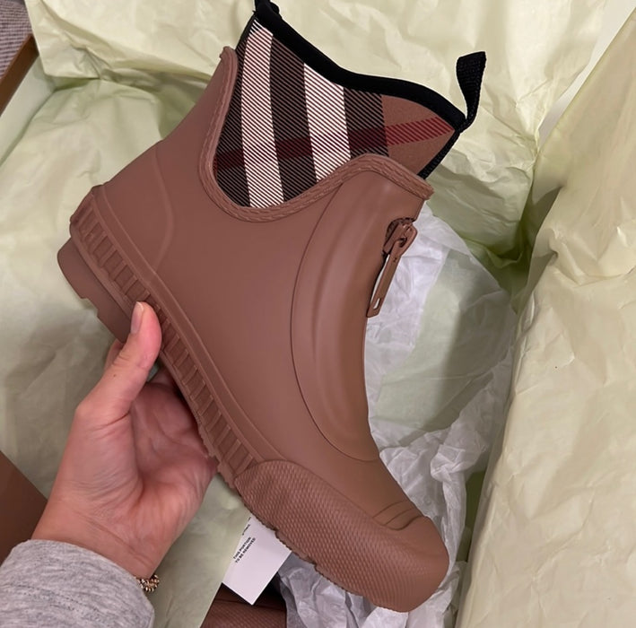 Burberry Flinton Rain Boots