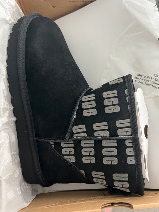 Ugg Classic Mini II Graphic