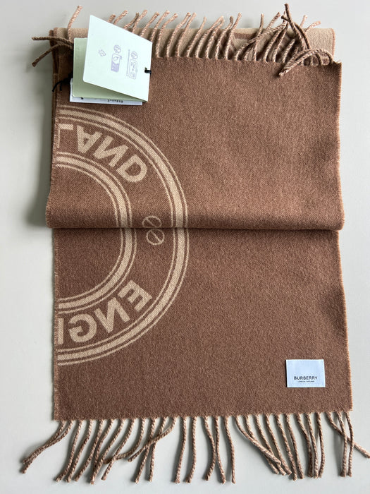 Burberry Scarf %100 wool