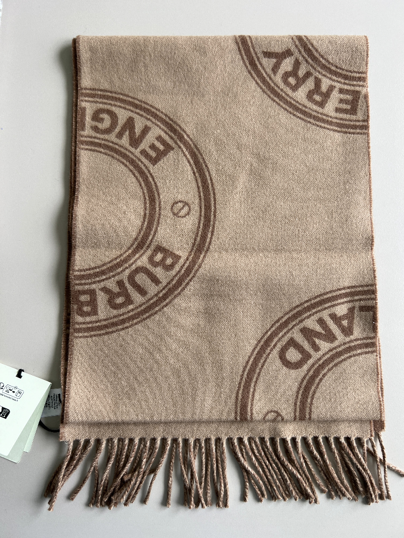 Burberry Scarf %100 wool in Brown