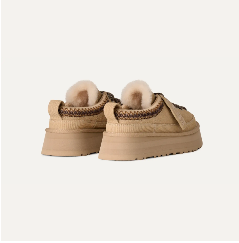 Ugg Heritage Lace-Up Slipper in Sand Castle
