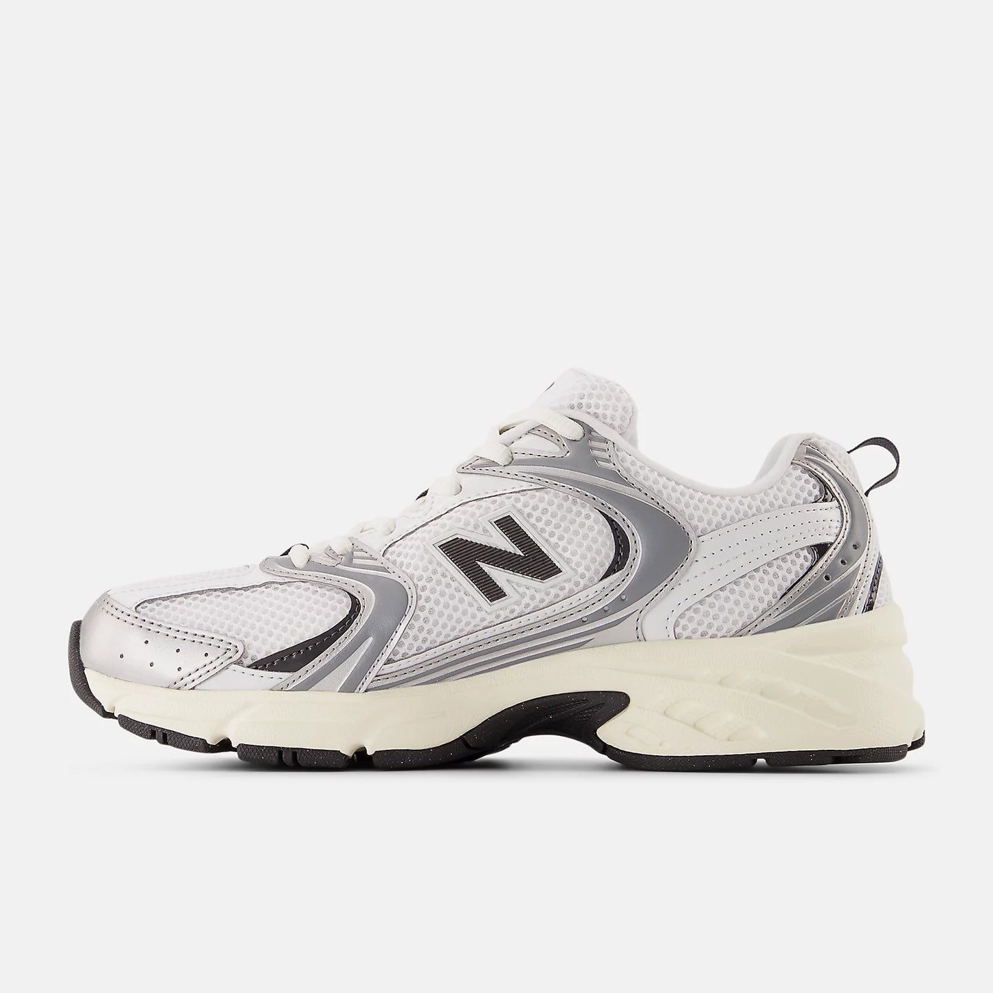 New Balance 530 Silver metallic with black cement