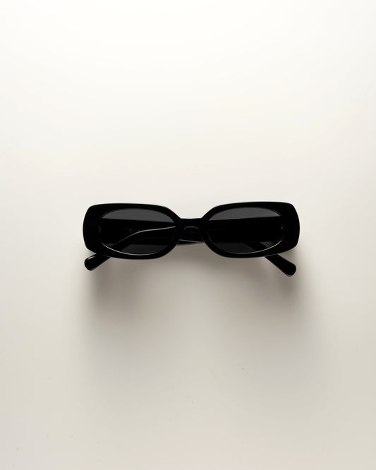 VEHLA Olsen Sunglasses - Black/Smoke