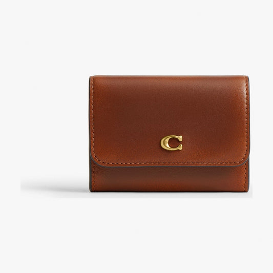 Coach Essential Flap Card Case In Loved Leather - Brass/Brown