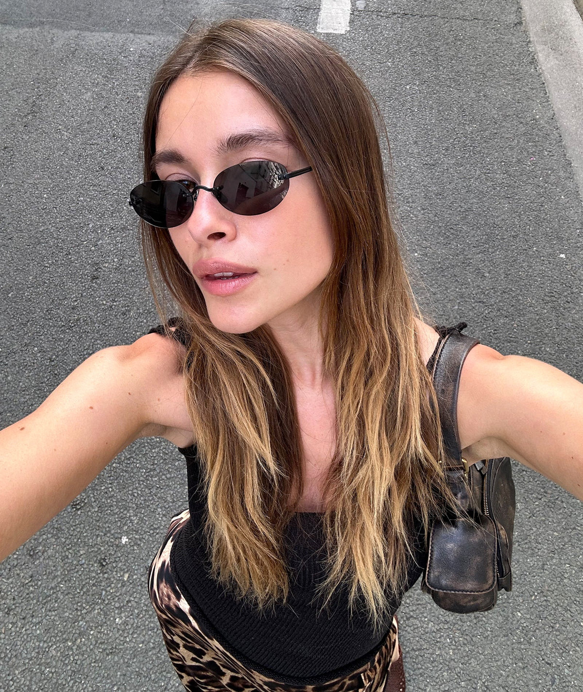 VEHLA Cleo Sunglasses - Black/Smoke