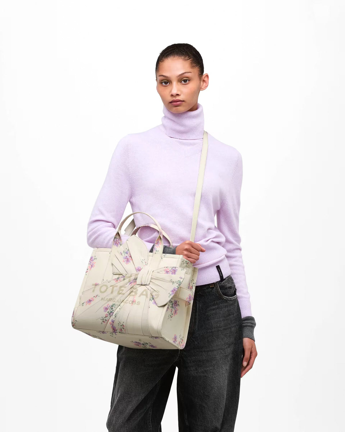 Marc Jacobs Medium Tote Bag In Antique Floral Canvas With Oversized Bow - CREAM MULTI