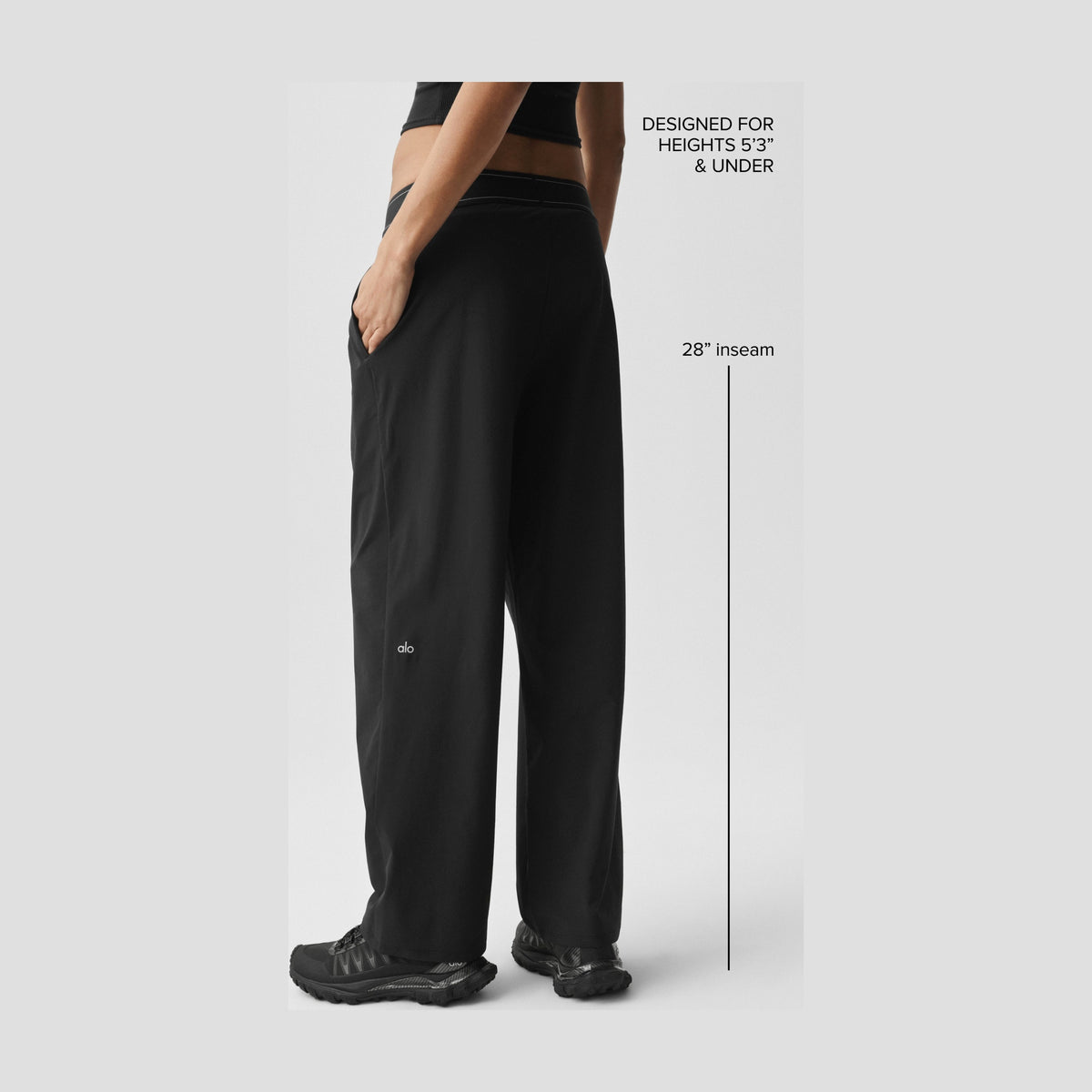 Alo Yoga Suit Up Trouser (Short) - Black