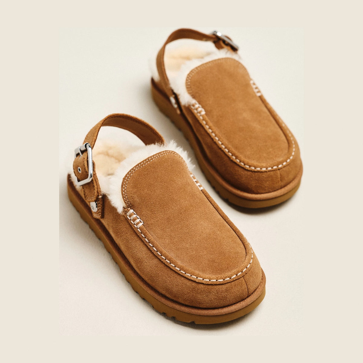 UGG Goldenstar Evelina Clogs - Chestnut