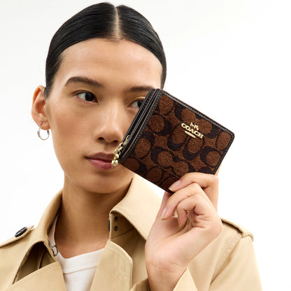 Coach Snap Wallet In Signature Chenille - Gold/Truffle