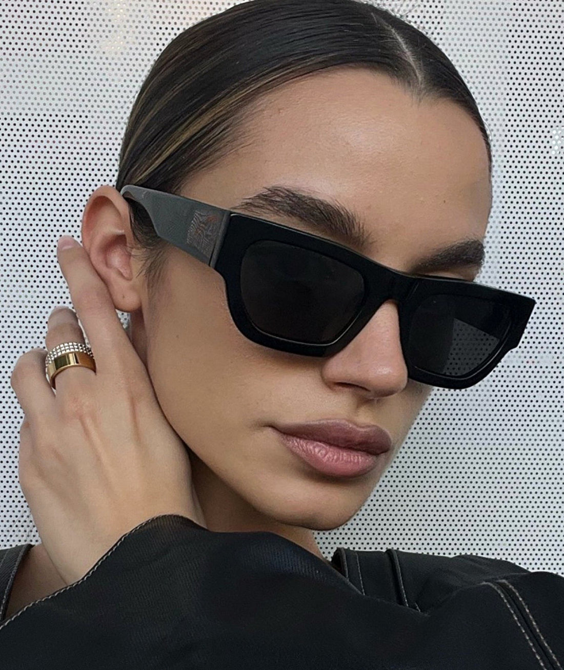 VEHLA Finn Sunglasses - Black/Smoke